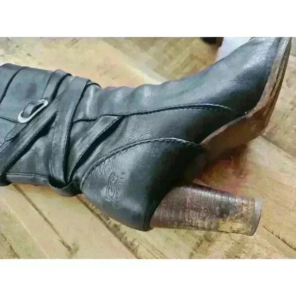 UGG Caroline High Heel Black Leather Side Zip Winter Boots Womens Size 6 - Picture 10 of 16